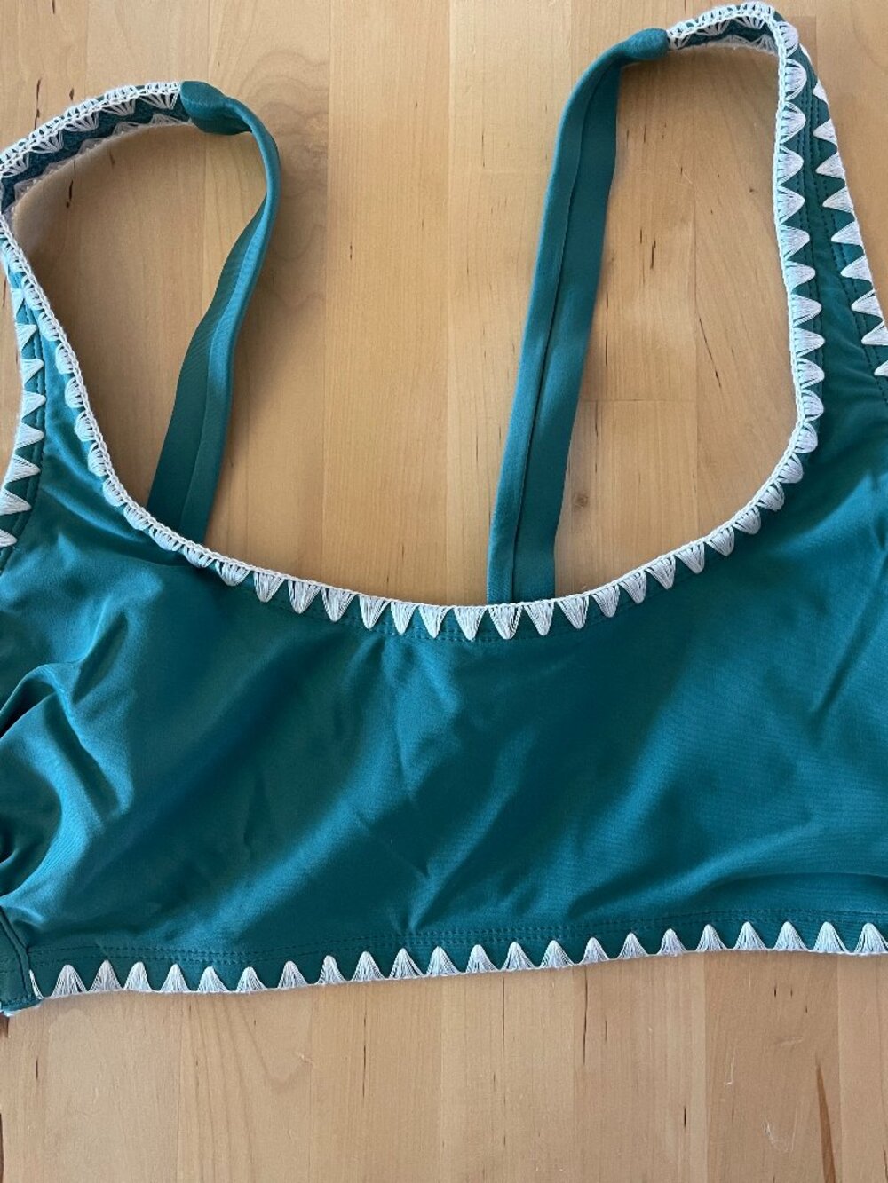 NWT xhilaration embroidery swim top - size D/DD
